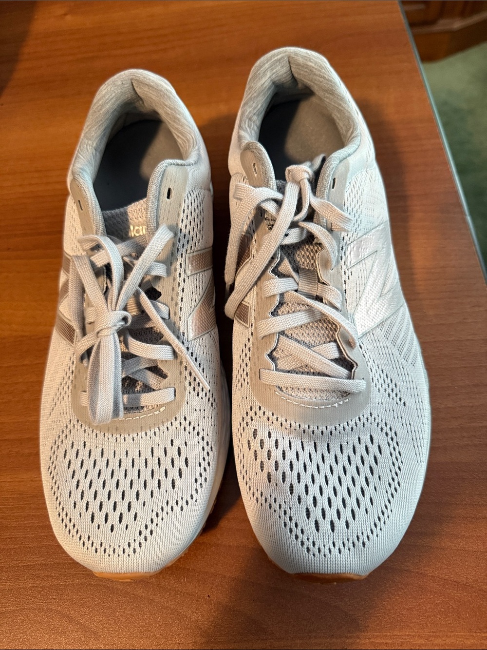 NWOT Women’s New Balance Lightweight Breathable Running Shoes - Light Gray